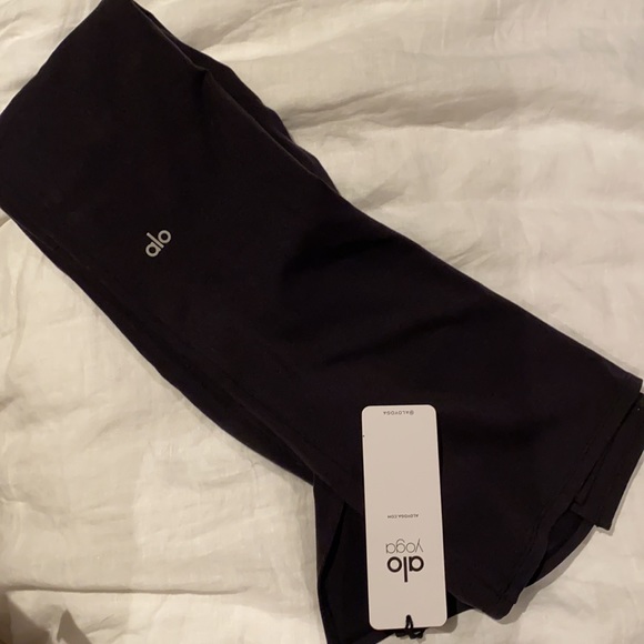 Alo high waisted fluttter leggings 7/8 length - Picture 4 of 4